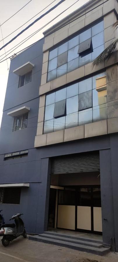 Abuzz Oxfordcaps Bannerghatta Bangalore Exterior photo